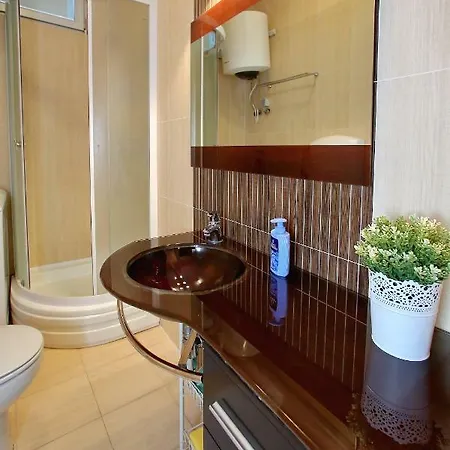 Globe Apartament 2